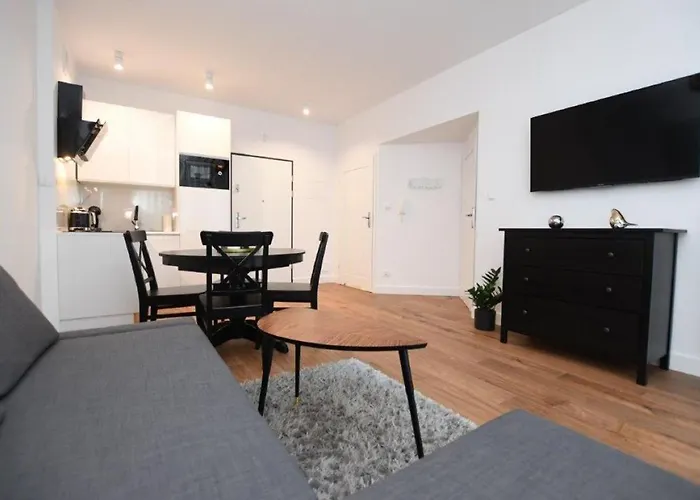 Monika Osiedle Sunset 그르지보보