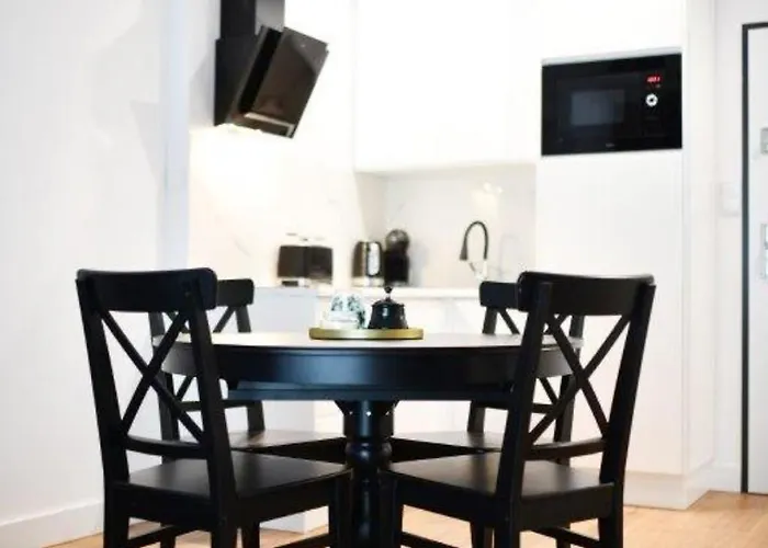 Monika Osiedle Sunset 그르지보보